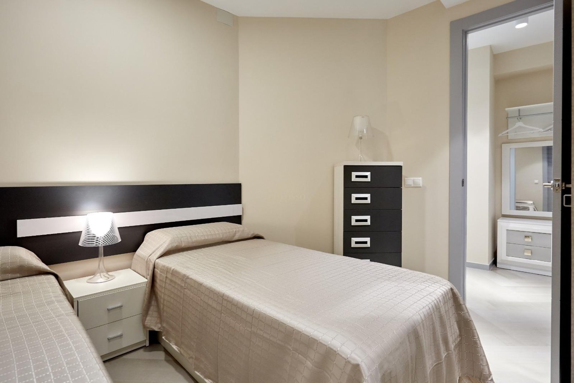Alquiler - Apartamento -
Alicante - Centro