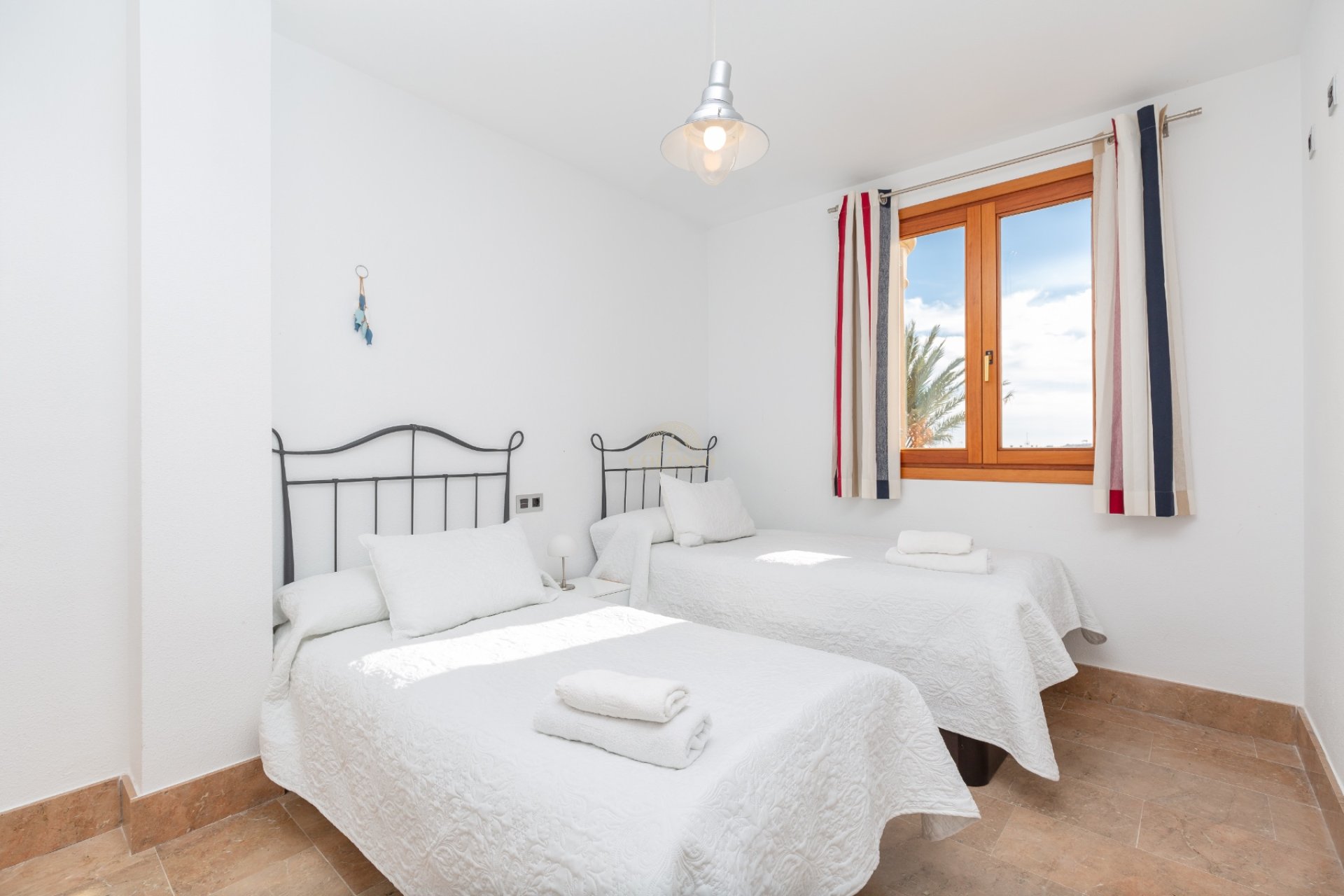 Alquiler - Apartamento / piso -
Guardamar del Segura - Guardamar Playa