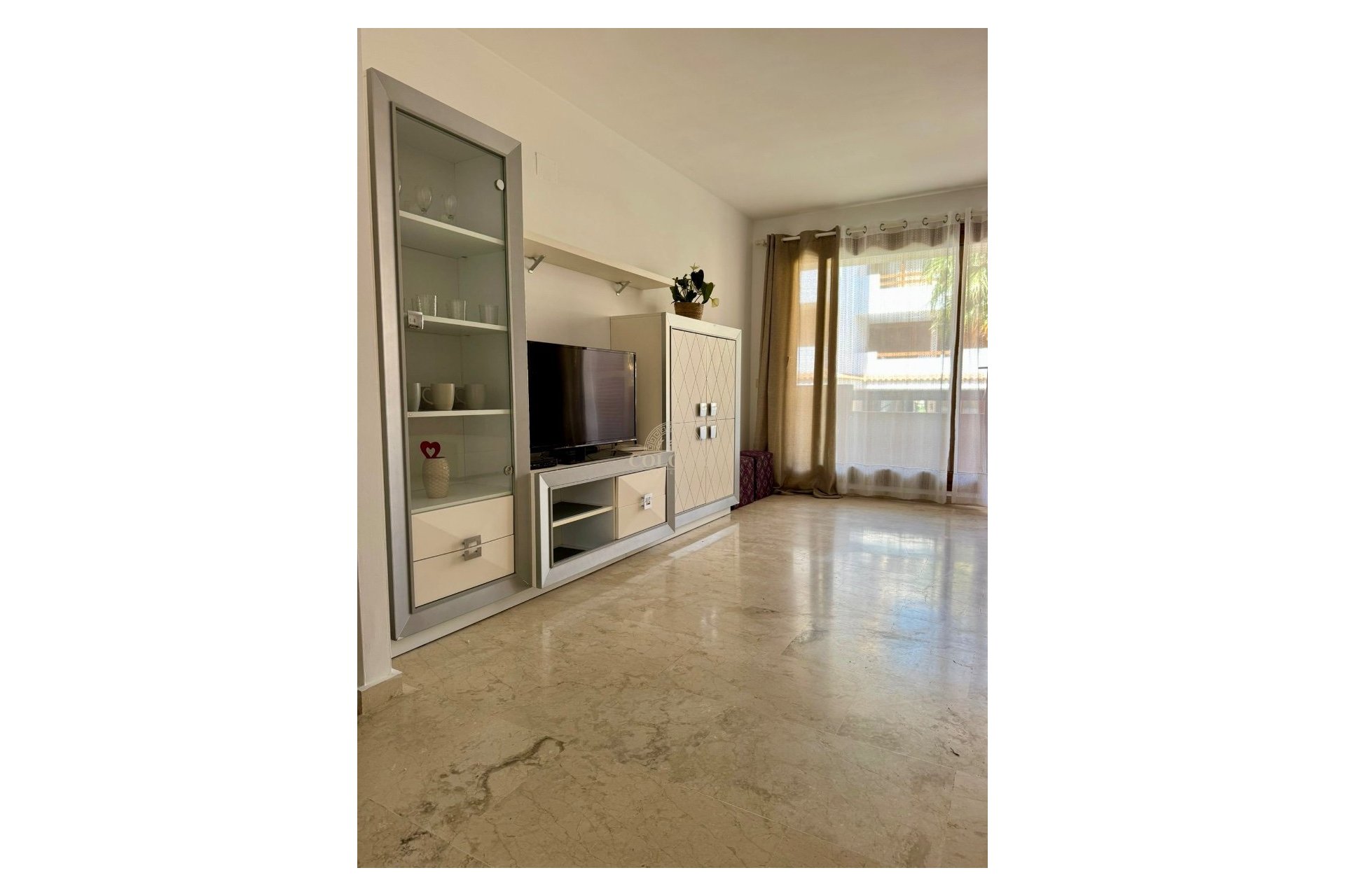 Alquiler - Apartamento / piso -
Orihuela Costa - Punta Prima