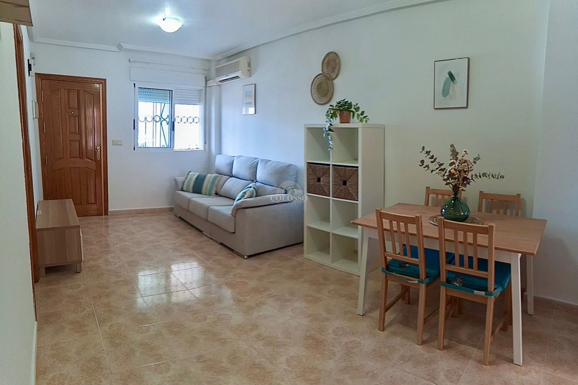 Alquiler - Apartamento / piso -
Orihuela Costa