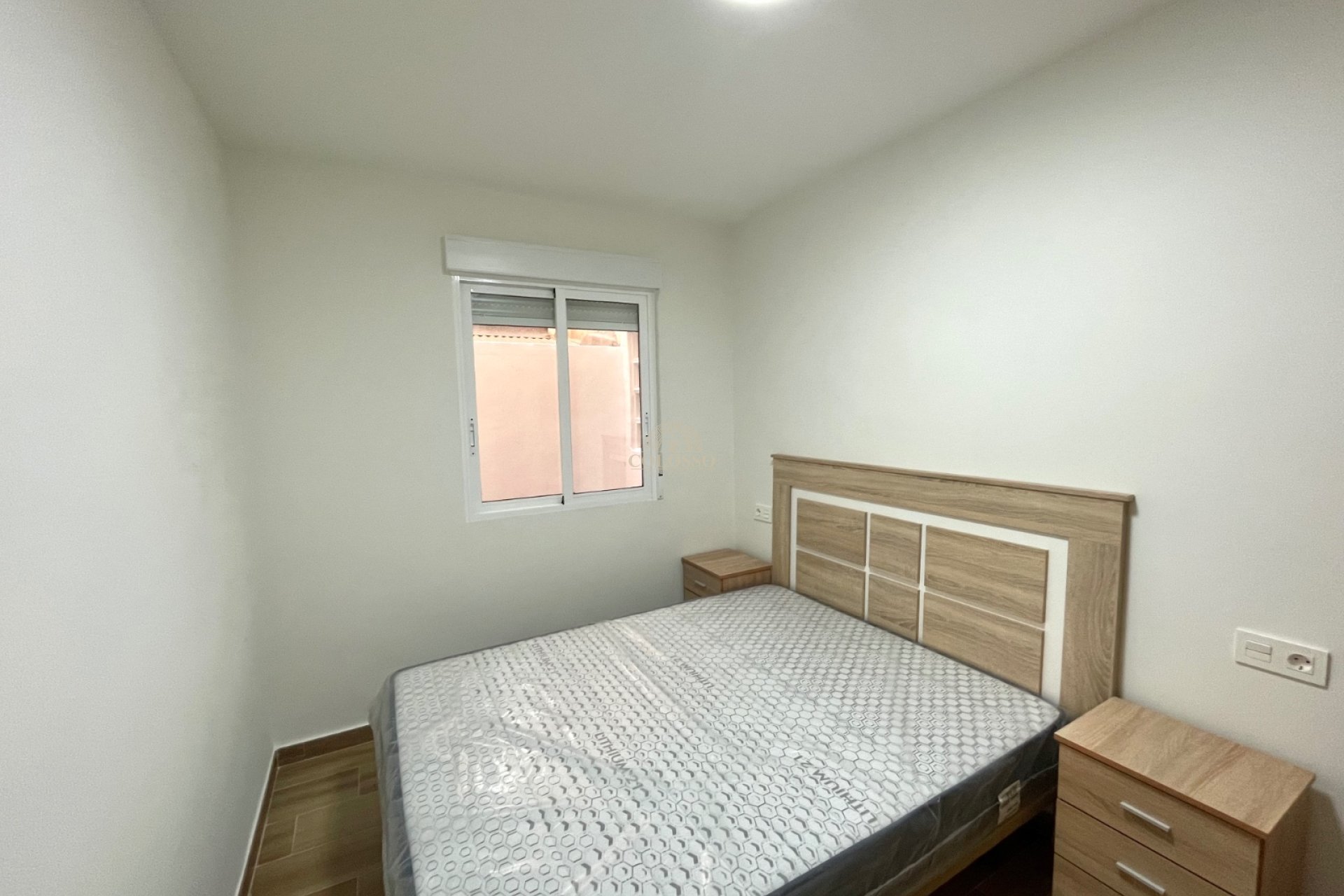 Alquiler - Apartamento / piso -
Torrevieja - Playa de los Locos