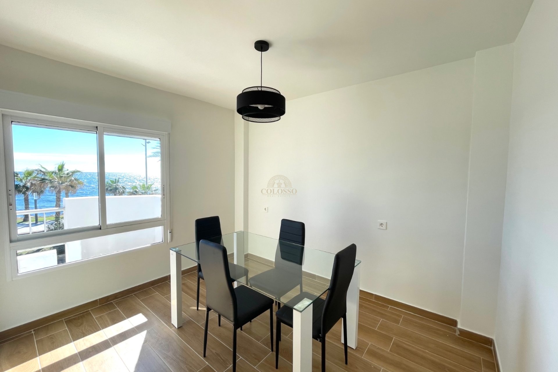 Alquiler - Apartamento / piso -
Torrevieja - Playa de los Locos