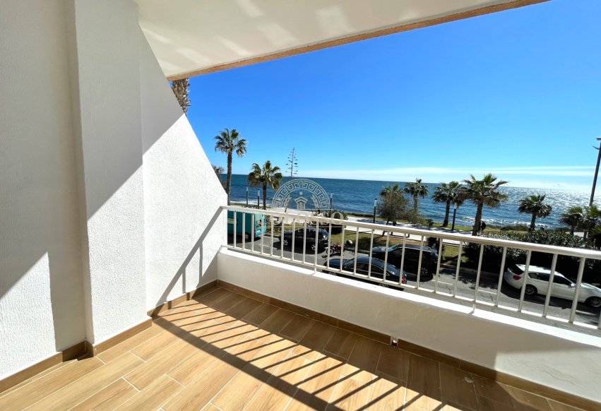 Alquiler - Apartamento / piso -
Torrevieja - Playa de los Locos