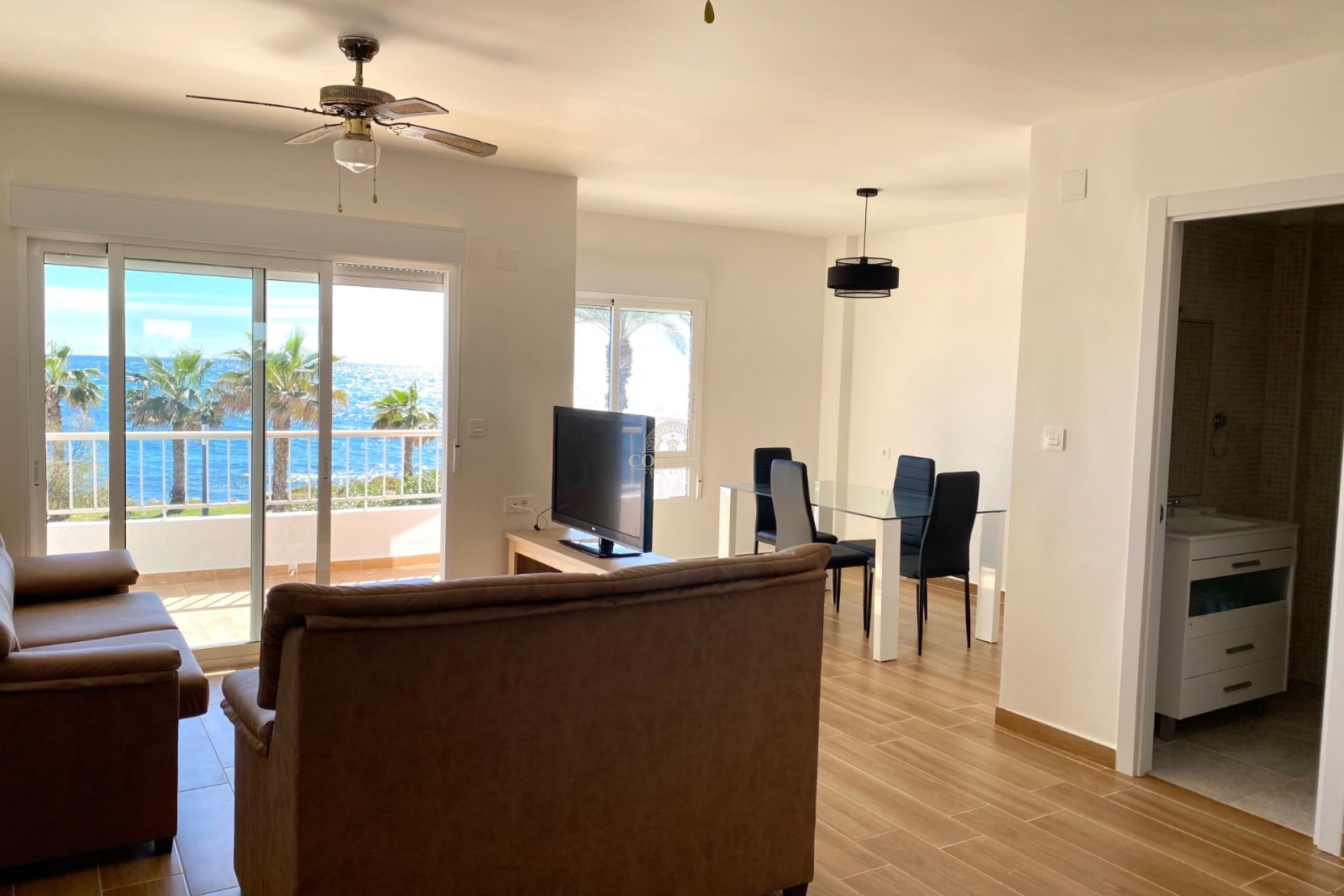 Alquiler - Apartamento / piso -
Torrevieja - Playa de los Locos
