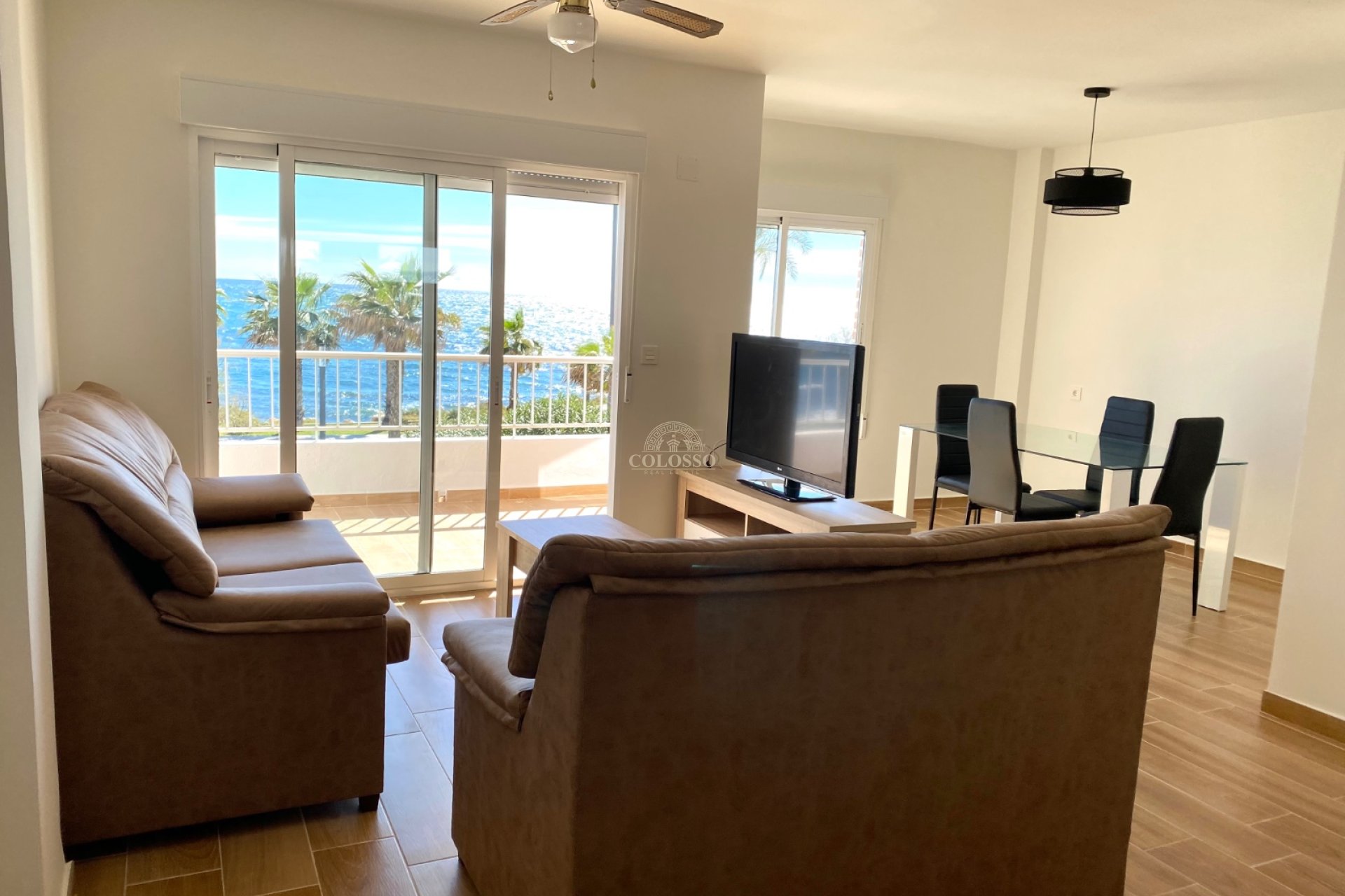 Alquiler - Apartamento / piso -
Torrevieja - Playa de los Locos