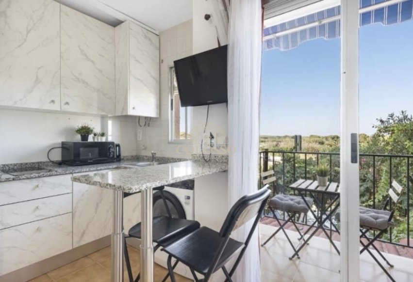 Alquiler - Apartamento / piso -
Torrevieja