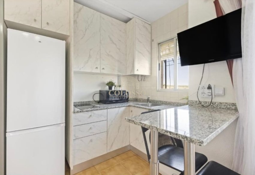 Alquiler - Apartamento / piso -
Torrevieja