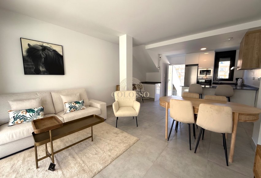 Alquiler - apartment -
Orihuela Costa - Villamartín