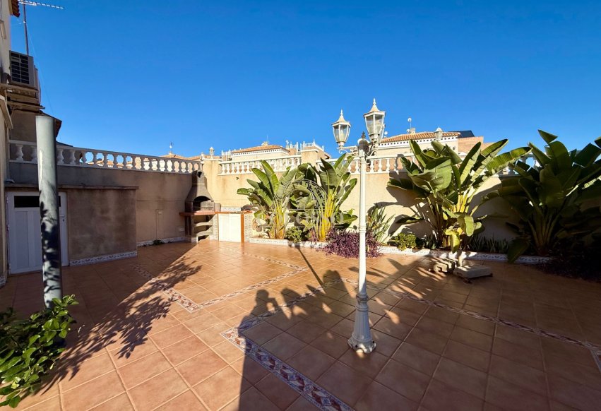 Alquiler - Bungalow Planta Baja -
Torrevieja - Nueva Torrevieja - Aguas Nuevas