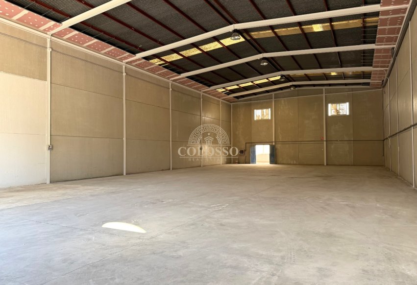 Alquiler - Local Comercial -
Catral