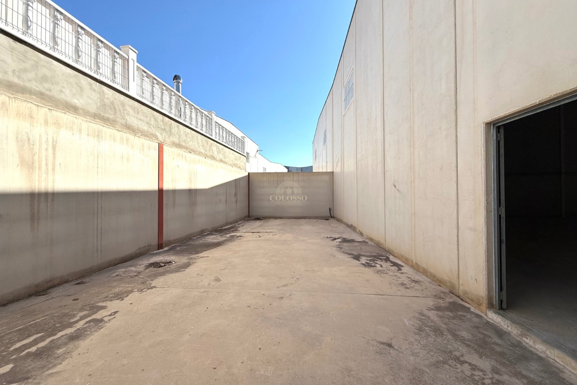 Alquiler - Local Comercial -
Catral