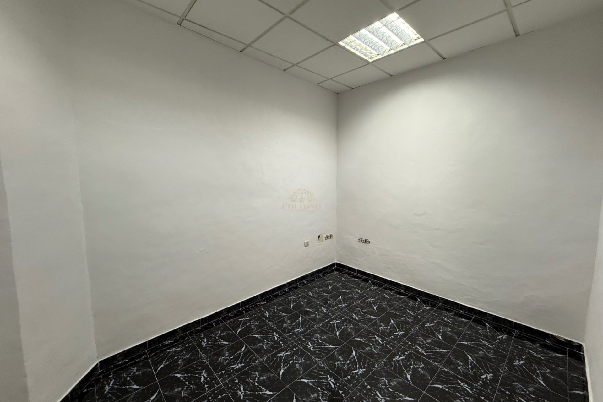 Alquiler - Local Comercial -
Orihuela