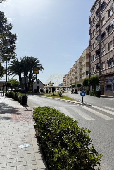 Alquiler - Local Comercial -
Orihuela