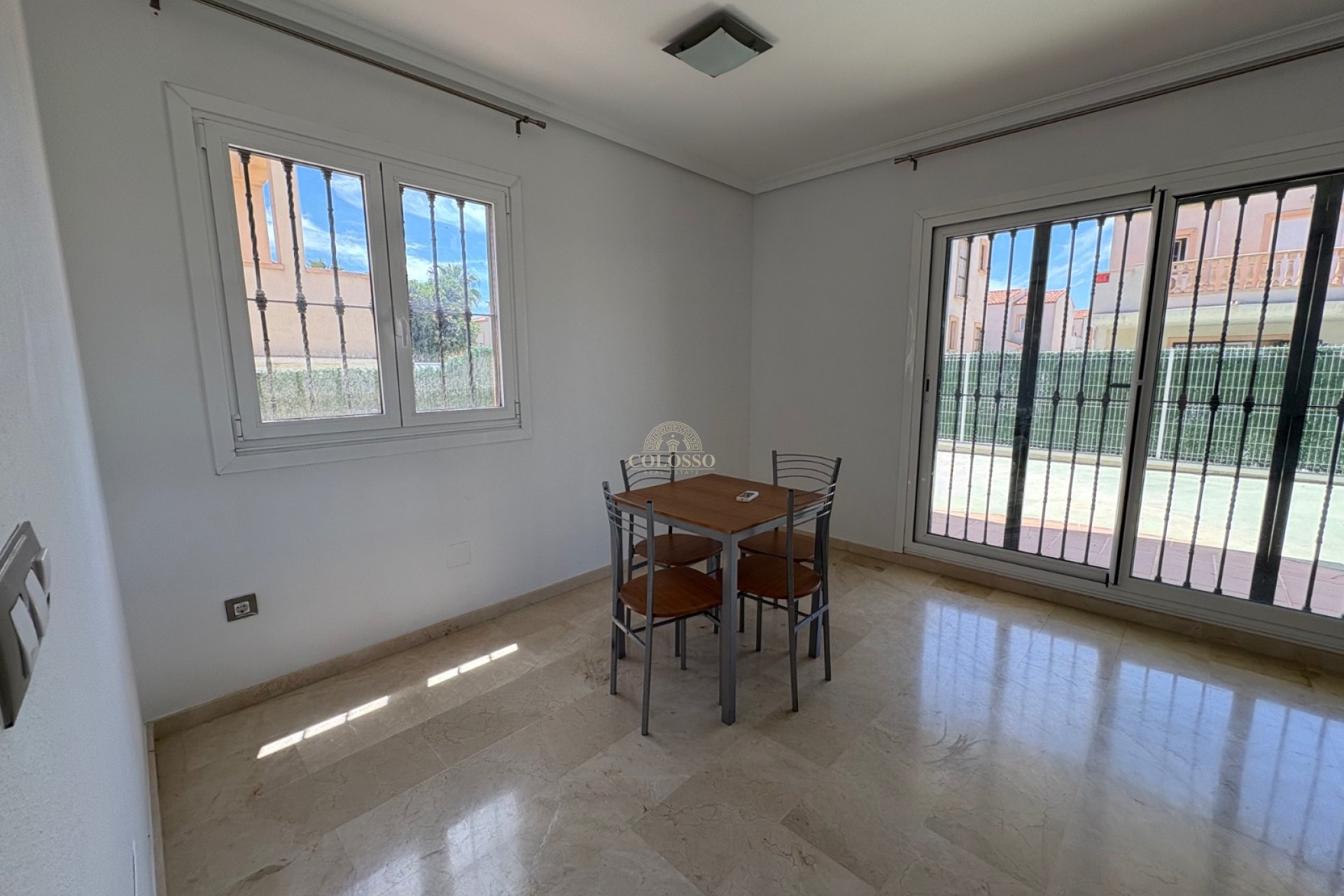 Alquiler - Villa -
Guardamar del Segura - Urbanizaciones