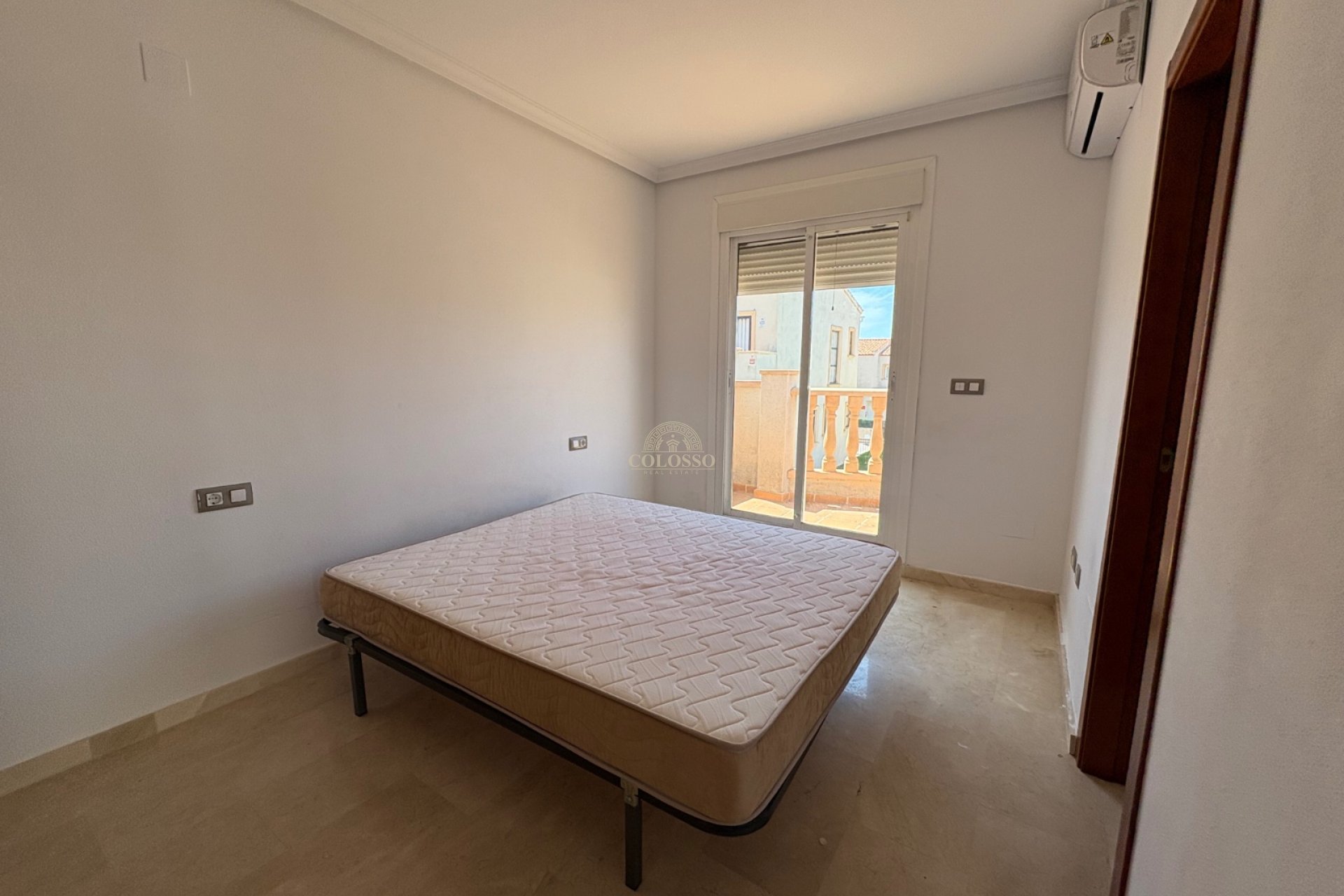 Alquiler - Villa -
Guardamar del Segura - Urbanizaciones