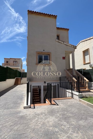 Alquiler - Villa -
Guardamar del Segura - Urbanizaciones