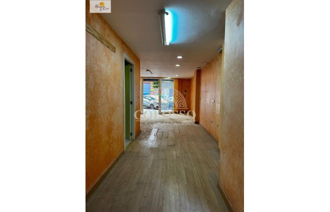 Apartamento - Resale - Valencia -
                    Nou Moles