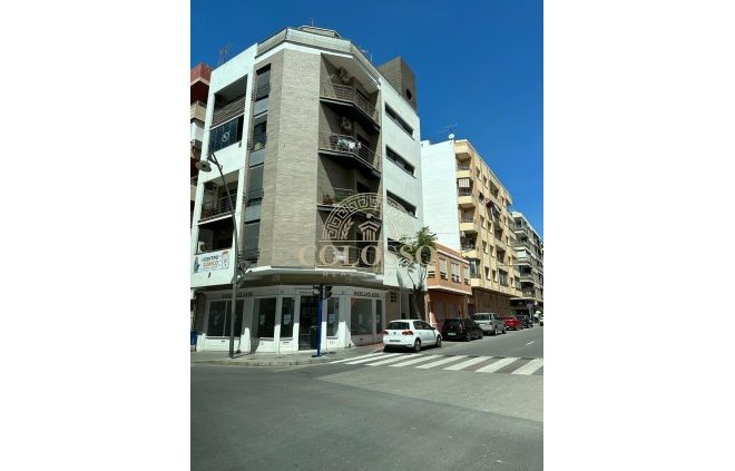 Apartamento - Reventa - Torrevieja -
                    Puerto