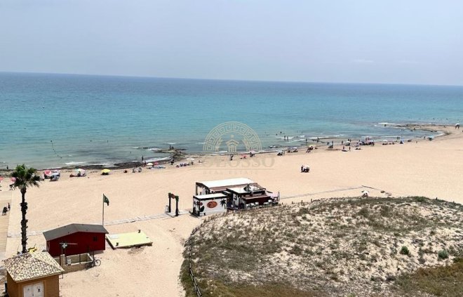 Ático - Reventa - Torrevieja -
                    La Mata pueblo