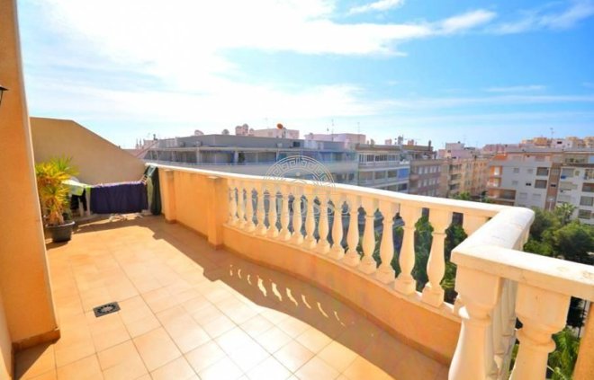 Attique - Revente - Torrevieja -
                    Playa del Cura