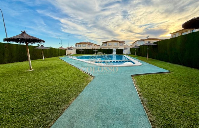 Bungalow Planta Alta - Alquiler - Orihuela Costa -
                    Playa Flamenca