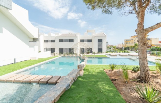 Bungalow Planta Alta - Nouvelle construction - Torrevieja -
                Los balcones