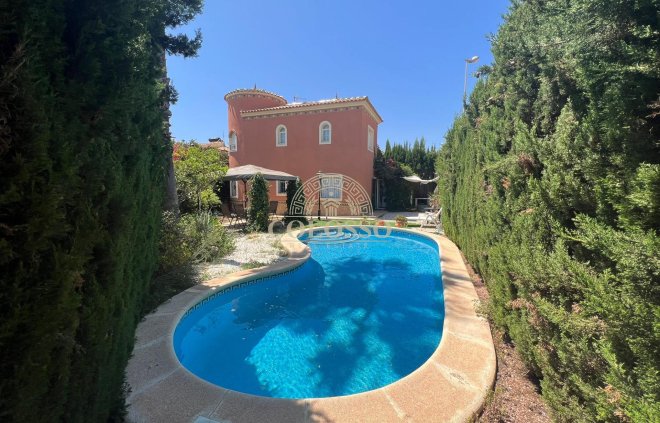 Chalet - Reventa - Orihuela Costa -
                    Playa Flamenca Norte
