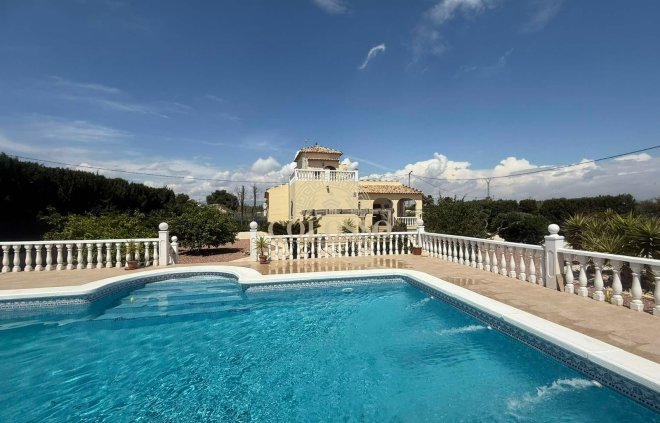 Country House - Resale - Dolores -
                    Dolores