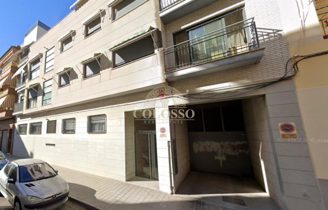Garage - Revente - Alicante -
                    La Florida