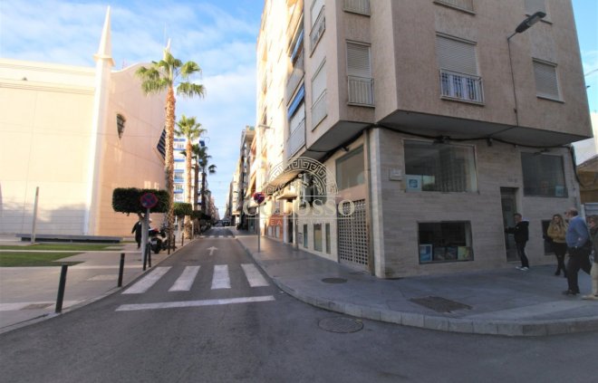 Local commercial - Revente - Torrevieja -
                    Centro