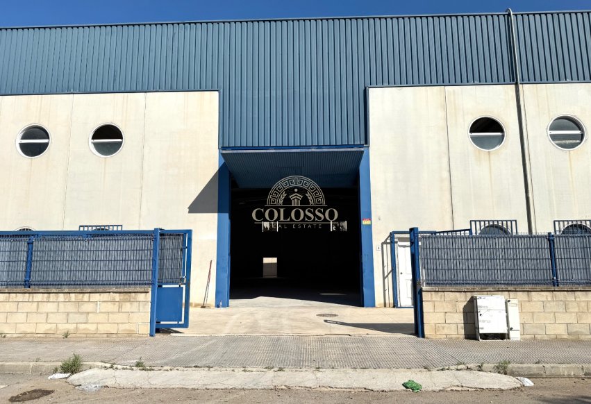 Location - Local commercial -
Catral