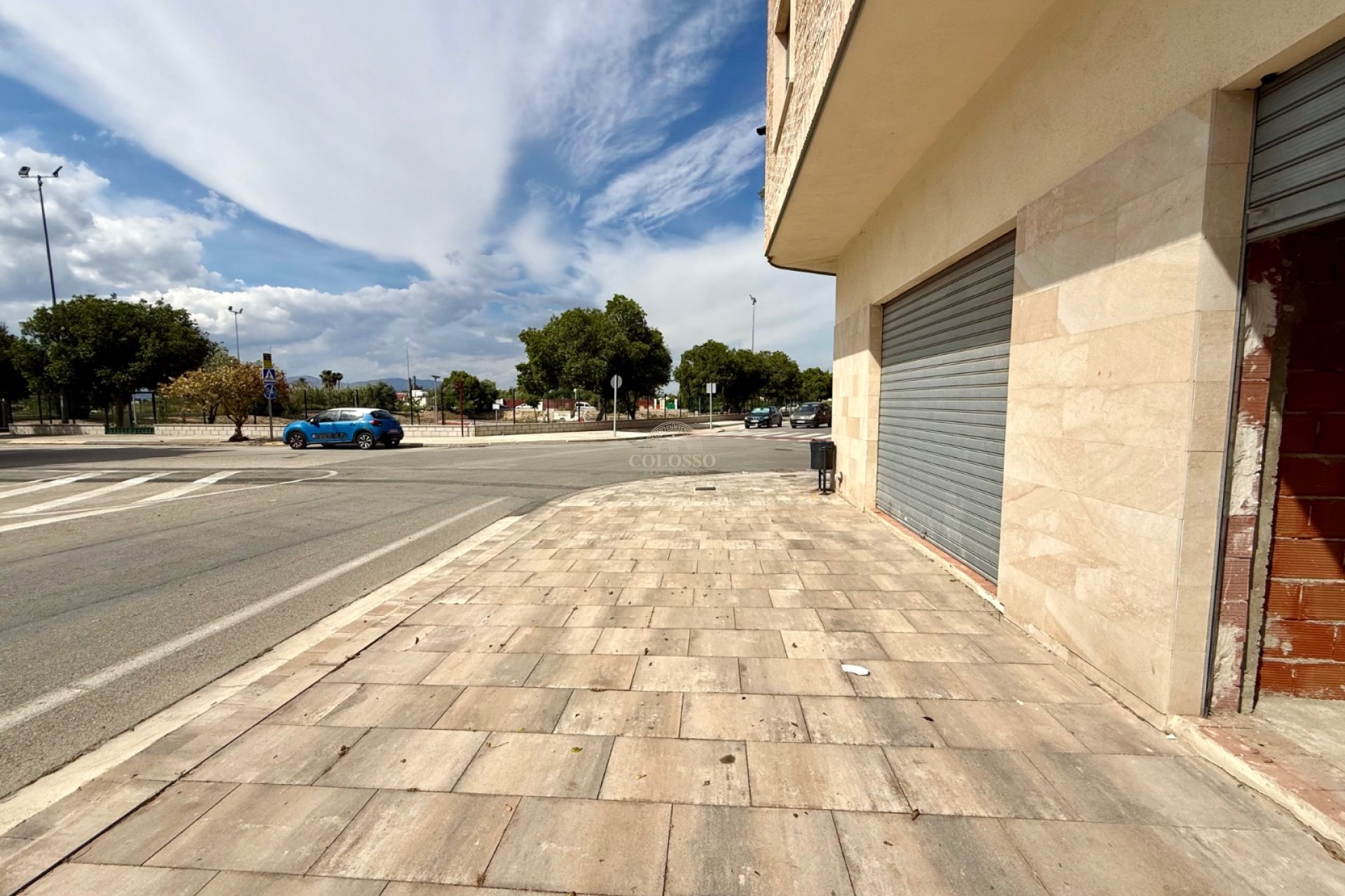 Location - Local commercial -
Rafal