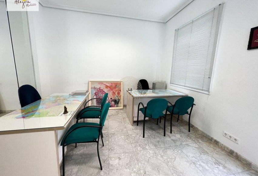 Location - Oficina -
Valencia - La Raiosa
