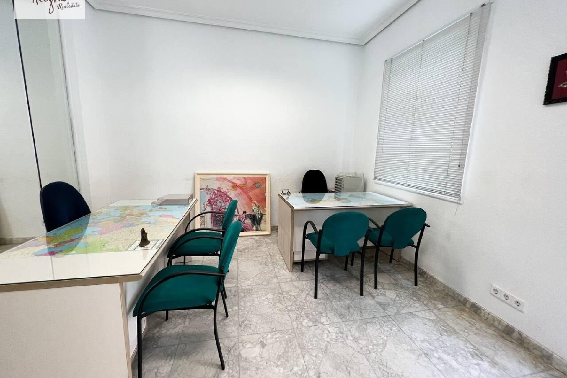 Location - Oficina -
Valencia - La Raiosa