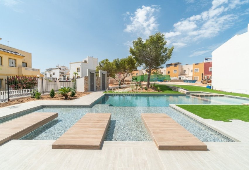 New Build - Bungalow Planta Alta -
Torrevieja - Los balcones