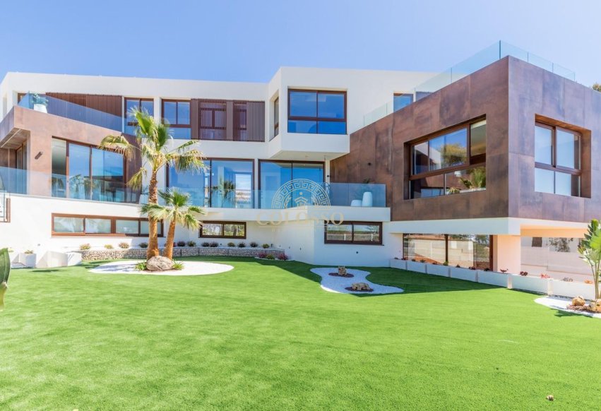 New Build - Villa de Lujo -
Benidorm - Urbanizaciones