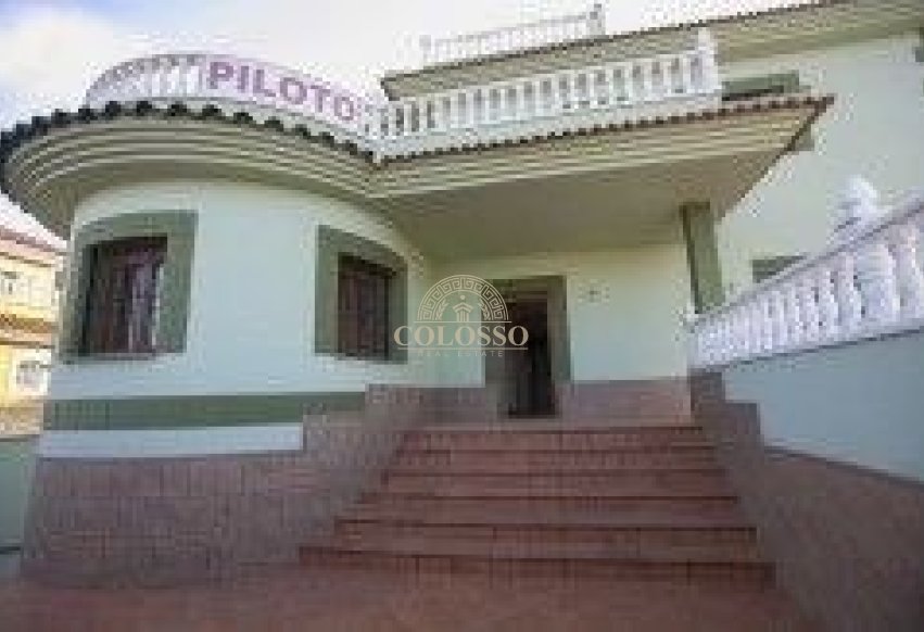 New Build - Villa -
Torrevieja - Los altos