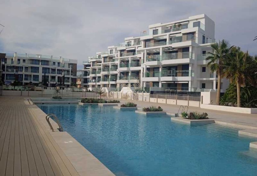 Nouvelle construction - apartment -
Denia