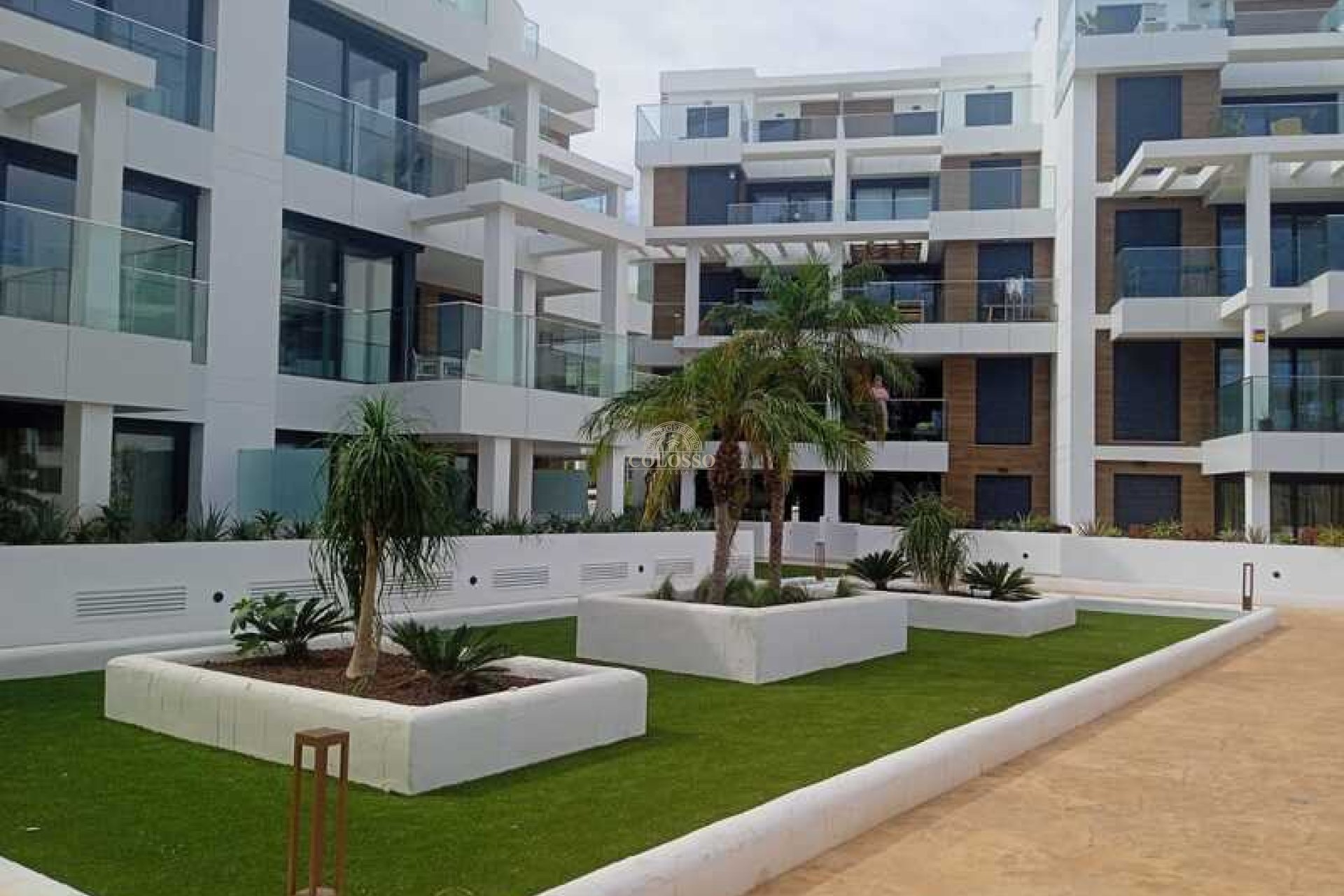 Nouvelle construction - apartment -
Denia