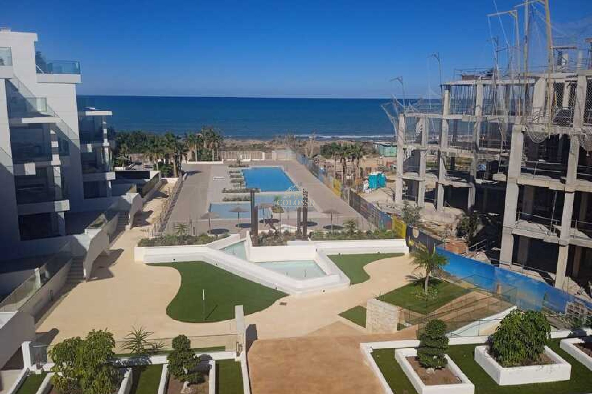 Nouvelle construction - apartment -
Denia