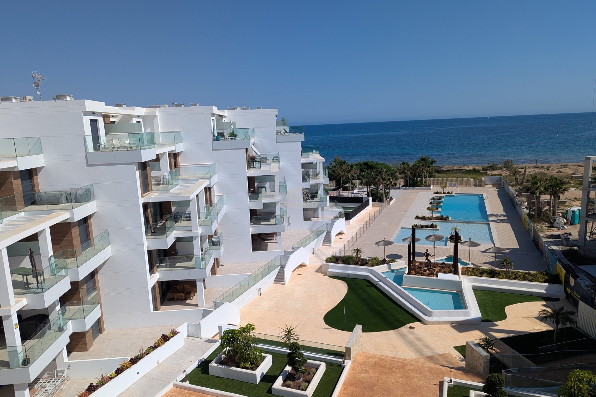 Nouvelle construction - apartment -
Denia