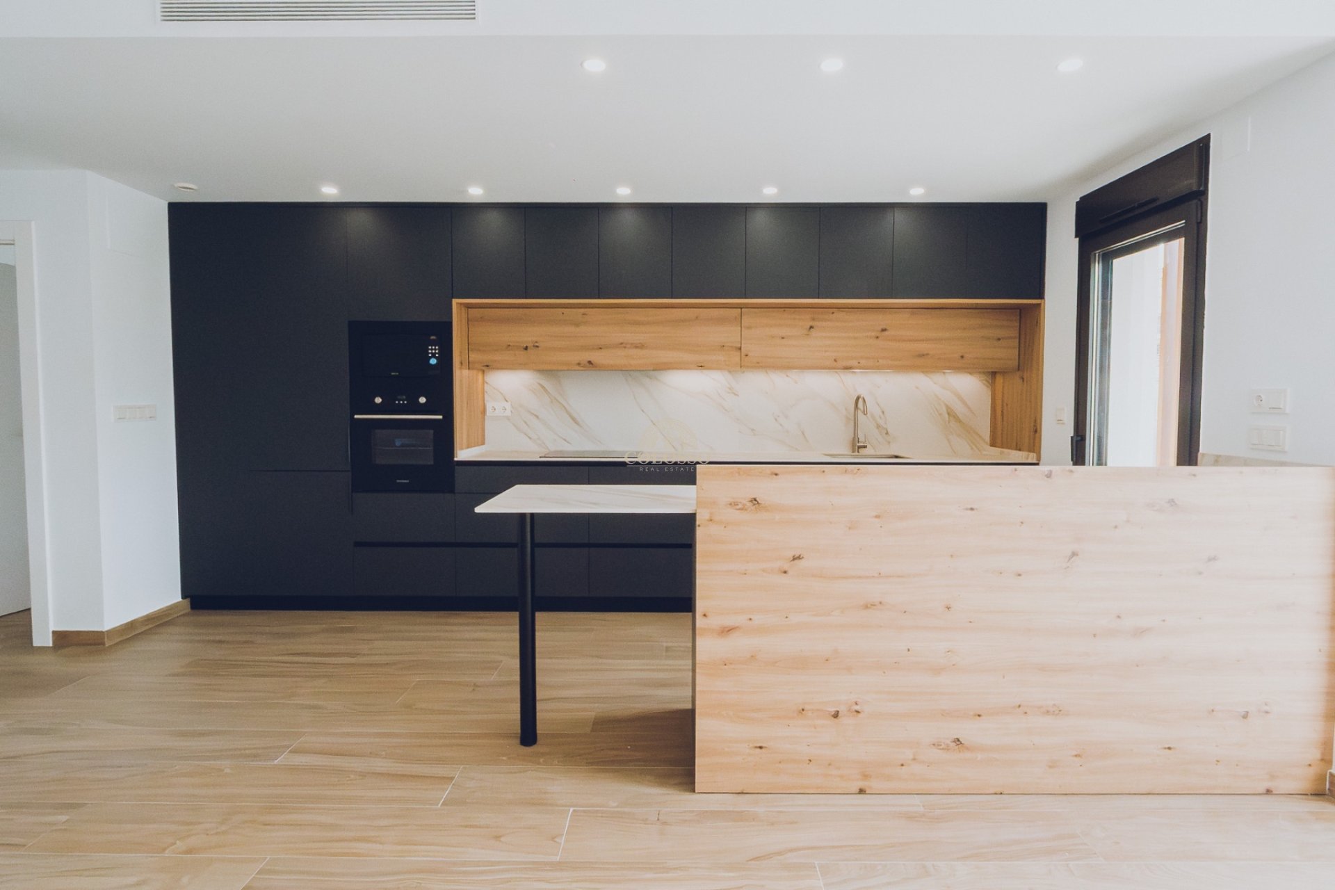 Obra nueva - Apartamento -
Redován