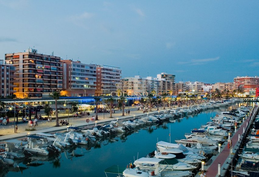 Obra nueva - Ático -
Santa Pola
