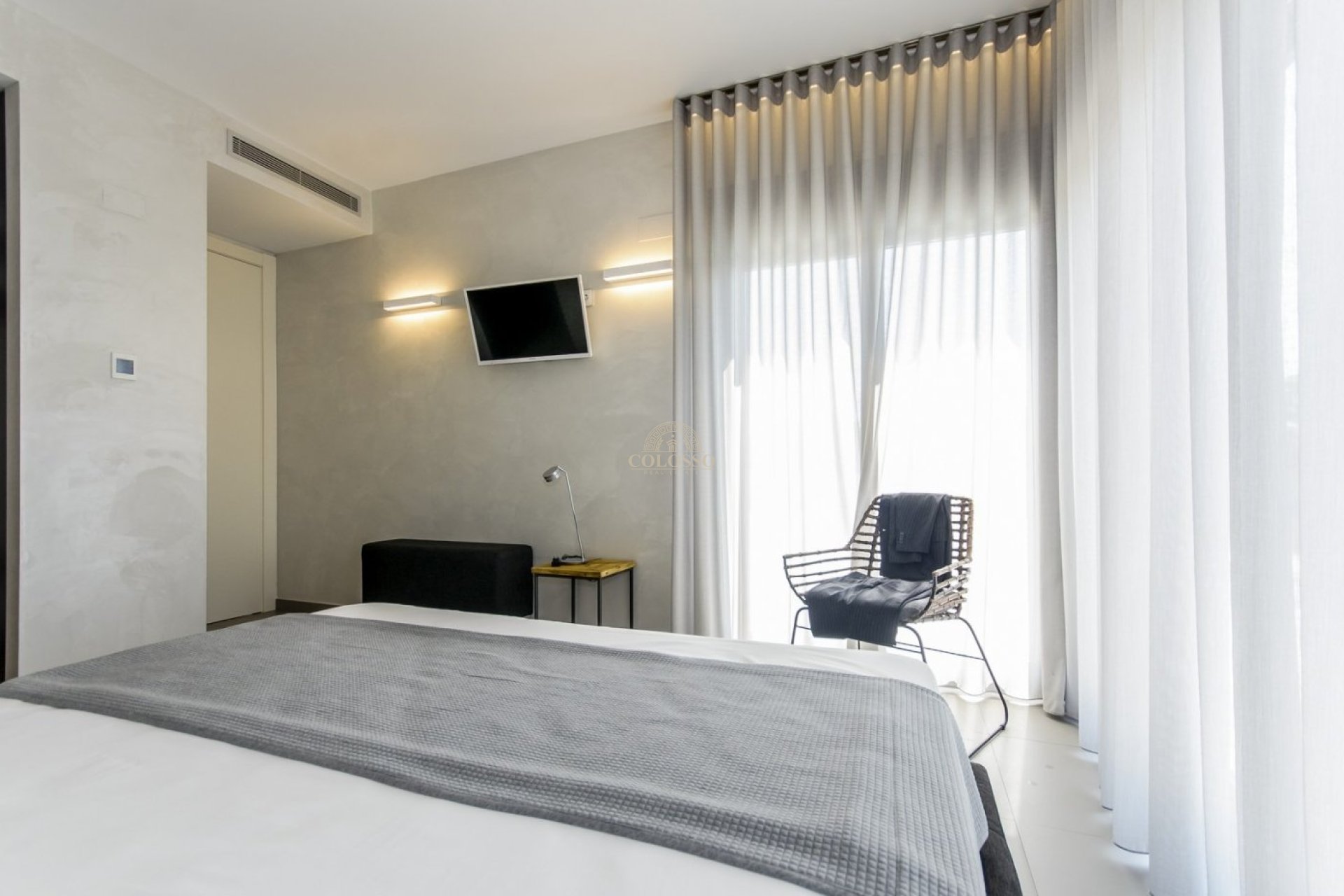Obra nueva - Villa -
Orihuela Costa - Campoamor