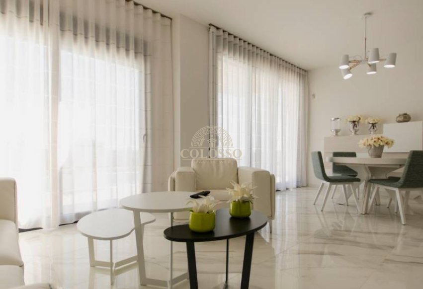 Obra nueva - Villa -
Orihuela Costa