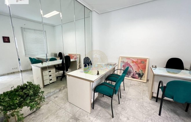 Oficina - Alquiler - Valencia -
                    La Raiosa