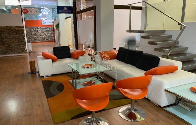 Oficina - Location - Valencia -
                    El Botanic