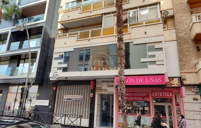 Piso - Reventa - Torrevieja -
                    Centro