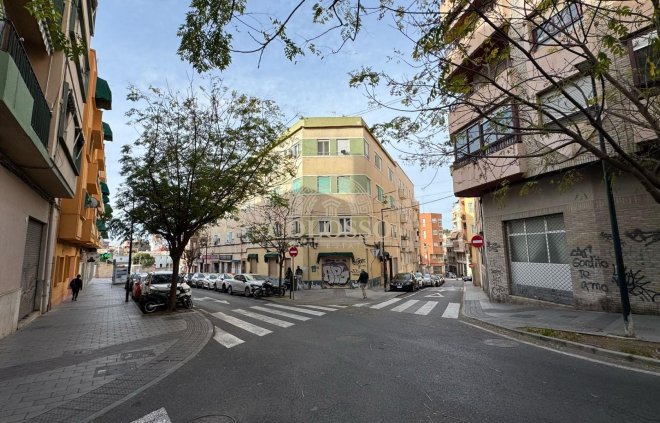 Planta baja - Reventa - Alicante -
                    Carolinas Bajas