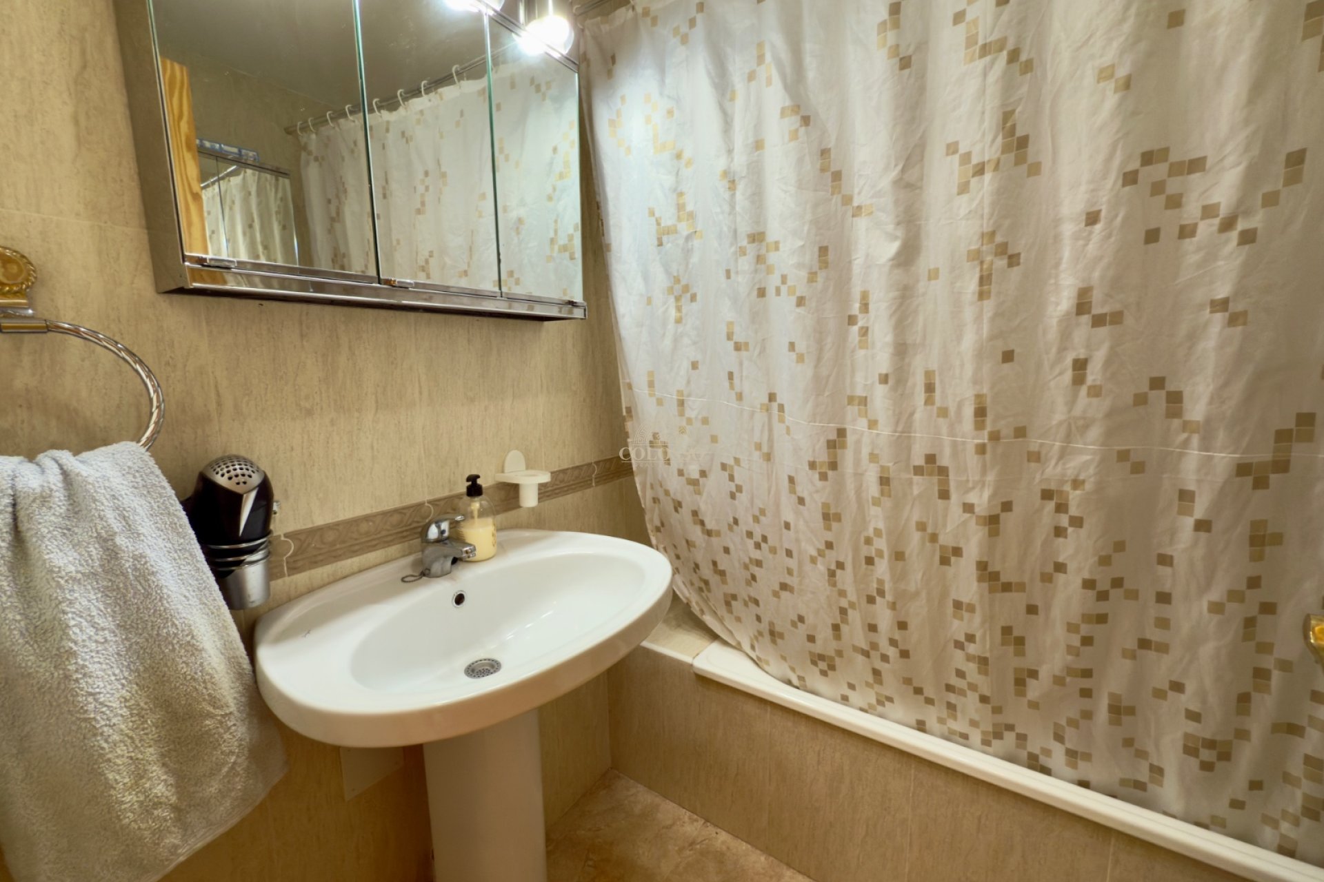 Rental - Apartamento -
La Mata